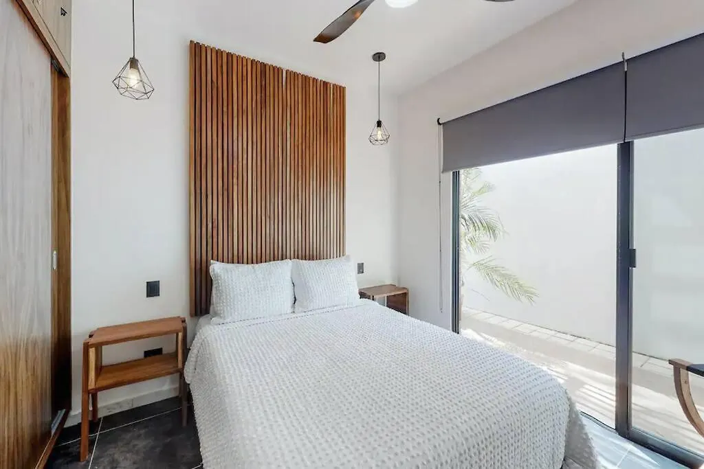 Contemporary Poolside Condo, Wi-Fi - Paraiso Kaanal 101 Tulum Apartmán
