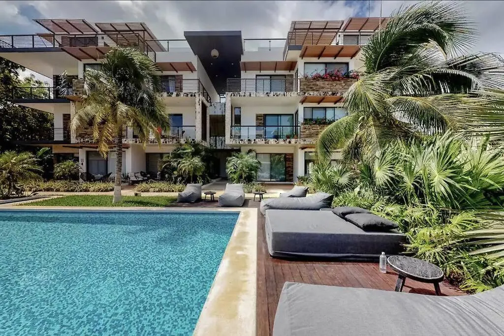 Contemporary Poolside Condo, Wi-Fi - Paraiso Kaanal 101 Tulum Apartmán